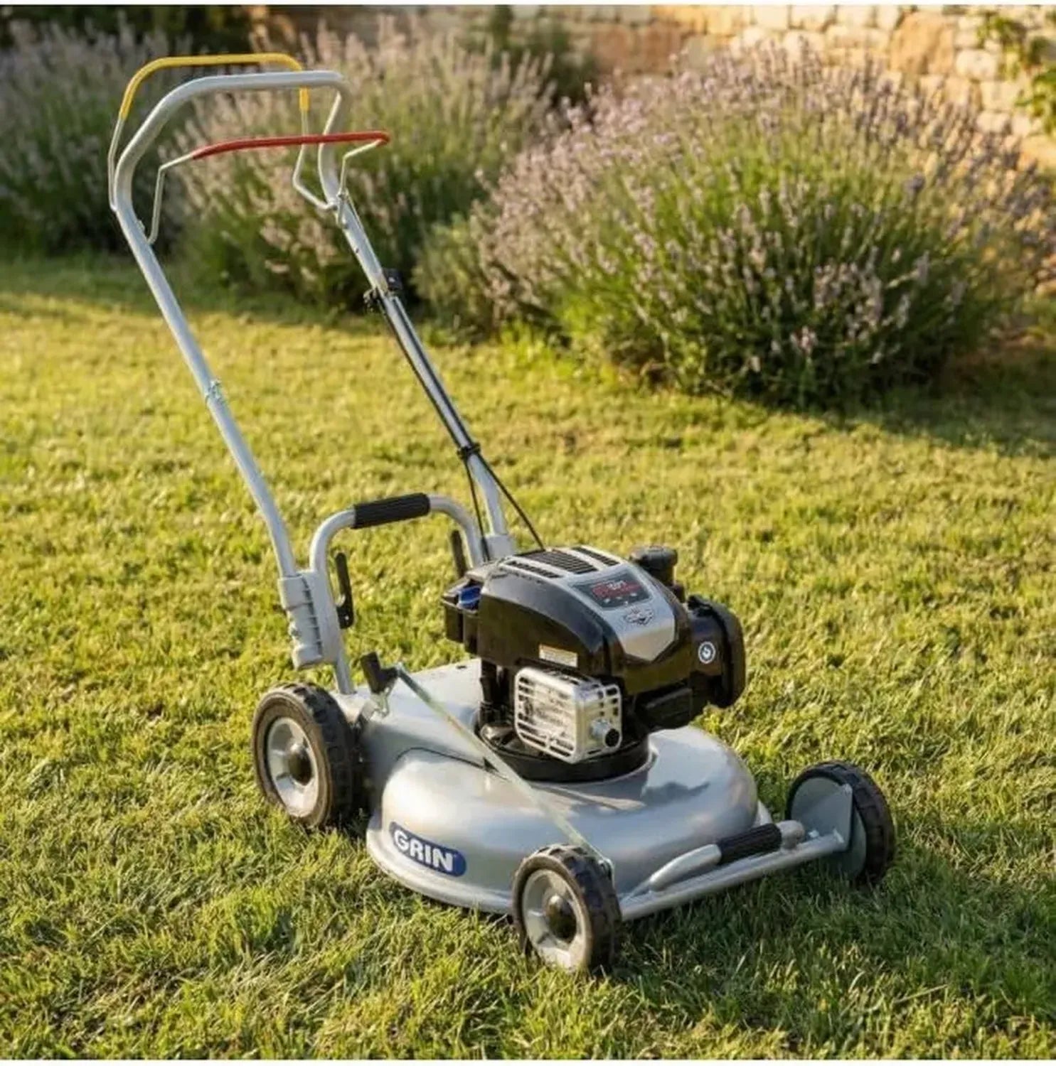 Tondeuse à Essence Mulching, Moteur Briggs & Stratton, Surface 1200-3000m² - Modèle GRIN HM53A